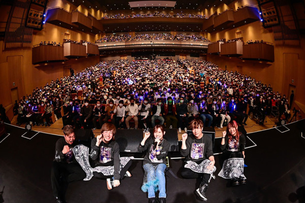 Wibu Bau Badan, Seiyuu Ini Kasih Tutorial Mandi sebelum Fans Nonton Konser