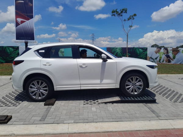 Punya Penggerak Empat Roda, Mazda CX-5 AWD Diklaim Tidak Boros Bensin
