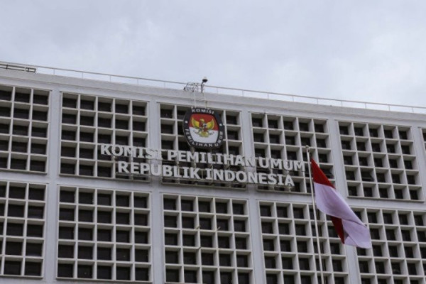 Perlawanan KPU dan Komitmen Presiden Jokowi Soal Tahapan Pemilu
