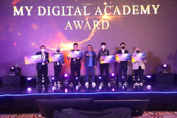 Strategi Bank Mandiri Merekrut para Talenta Digital