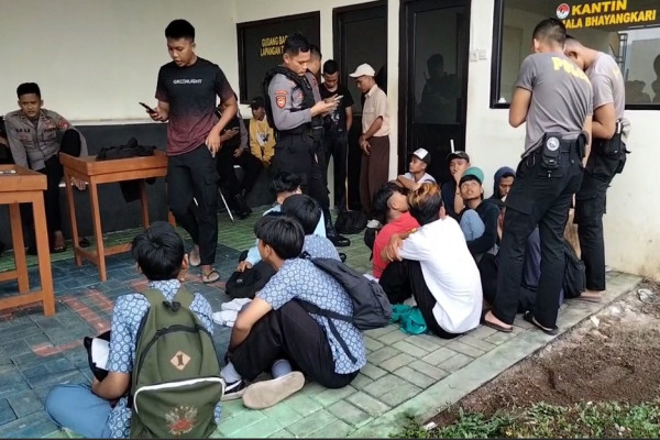 Miris! Pelajar Sumedang Tewas Terkena Sabetan Senjata Tajam saat Pecah Tawuran