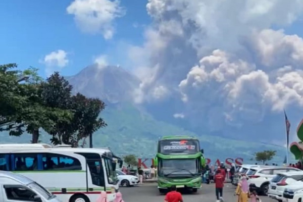 Gunung Merapi Meletus di Sabtu Legi, Ini Penampakannya