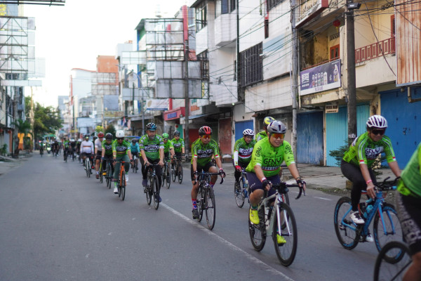 Group Ride Indonesia ke-4 GFNY Mandalika dan GFNY Bali-IFG Life Sambangi Makassar: Menikmati Kota Bersejarah