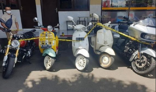 Wow! Harga Mobil dan Motor Tersangka Robot Trading ATG Wahyu Kenzo Fantastis