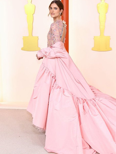 10 Tampilan Busana Terbaik Bintang Dunia di Red Carpet Oscar 2023, Ada Favorit Anda?