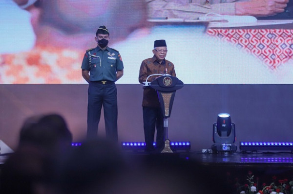 Komit Terhadap Optimalisasi JKN, Pemerintah Anugerahkan Penghargaan Universal Health Coverage kepada Sejumlah Daerah