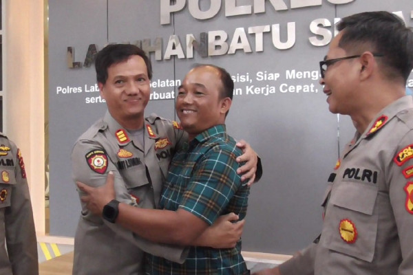 Viral! Kapolsek Torgamba Terekam Bertengkar dengan Istri Personel Polisi