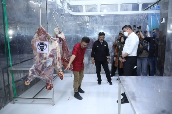 Resmikan RPH Modern, Mentan SYL Dorong Pertumbuhan Industri Peternakan