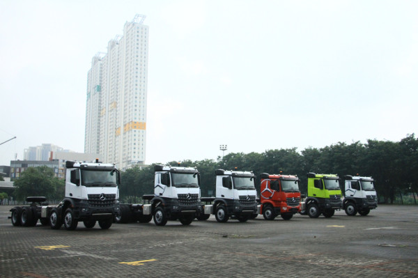 Daimler Bawa Mercedes-Benz Actros-Arocs Euro 5 dengan Mesin Istimewa