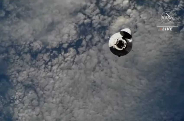 Kapal Kargo SpaceX Dragon Tiba di ISS, Bawa 3 Ton Perbekalan untuk Astronot