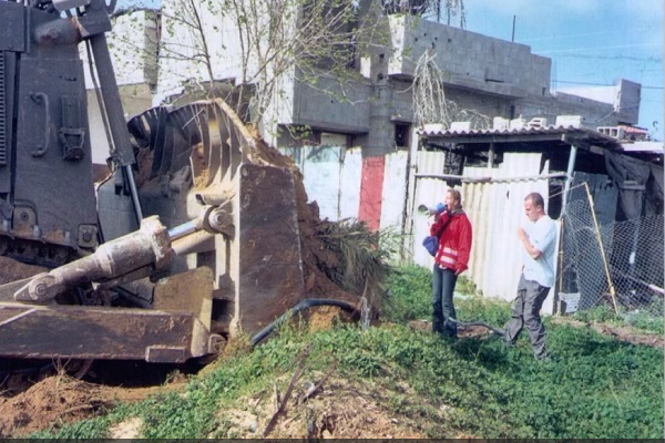 20 Tahun Lalu Rachel Corrie Digilas Buldoser Israel saat Bela Palestina