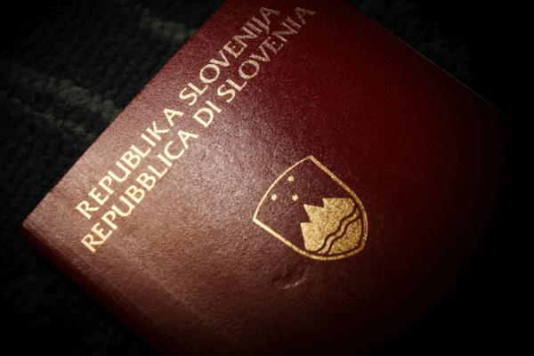 15 Paspor Tercantik di Dunia, Apakah Indonesia Termasuk?