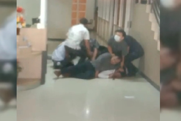 Mencekam! Perampok Satroni BPR di Bandar Lampung, 2 Pegawai Bank Ditembak