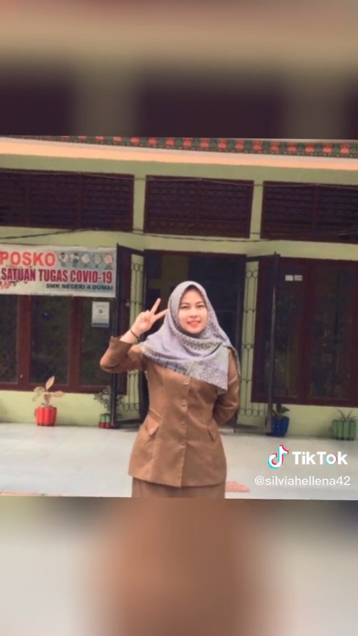 Viral! Murid Jatuh Cinta pada Guru Sekolahnya, Menikah usai Menunggu 5 Tahun