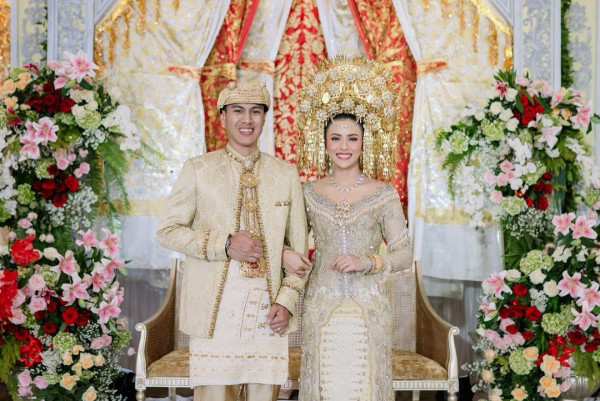 Profil Istri Shesar Hiren Rhustavito All England 2023, Mitha Hardiyanti