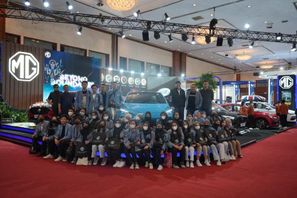 Mobil Listrik MG 4 EV Jadi Magnet Anak Muda di GJAW 2023