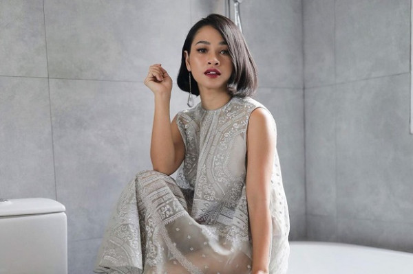 Seperti Aurelie Moeremans, 5 Artis Indonesia Ini Pernah Idap Tumor