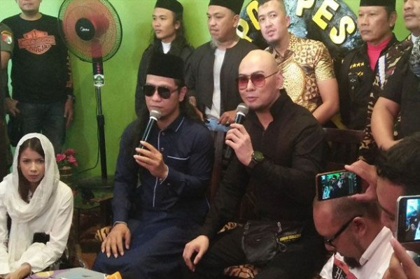 4 Kisah Mualaf Artis yang Menggemparkan, Nomor 3 Pernah Terjerumus Narkoba