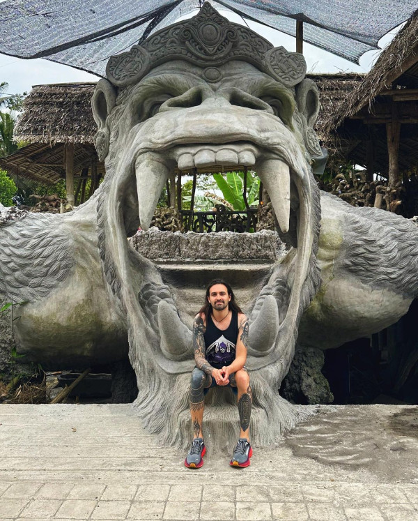 Bulan Madu di Bali, Jay Weinberg Drummer Slipknot Sebut Indonesia Tempat Paling Indah