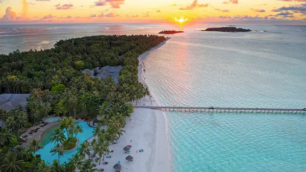 Deretan Pantai dengan Keindahan Menawan, Salah Satunya Ada di Indonesia