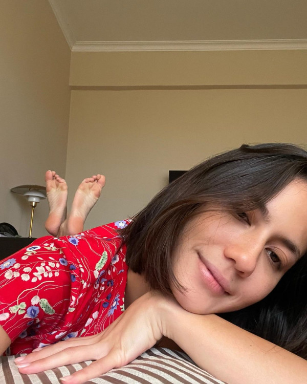 Dibilang Tidak Cocok Pakai Outfit Merah, Pevita Pearce Justru Digombalin Netizen