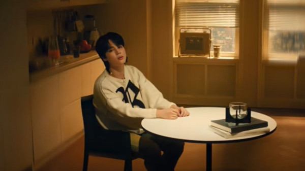 Arti Lagu 'Like Crazy' dari Jimin BTS, Terinspirasi Film Romantis
