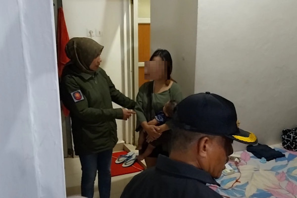Miris! Ibu Muda Bawa Bayi Tertangkap di Kamar Hotel saat Layani Pria Hidung Belang