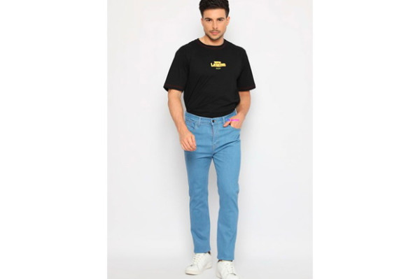 Cari Celana Slim Fit Pria yang Trendi buat Bukber? Intip Koleksi dari Nuber Berikut Ini!
