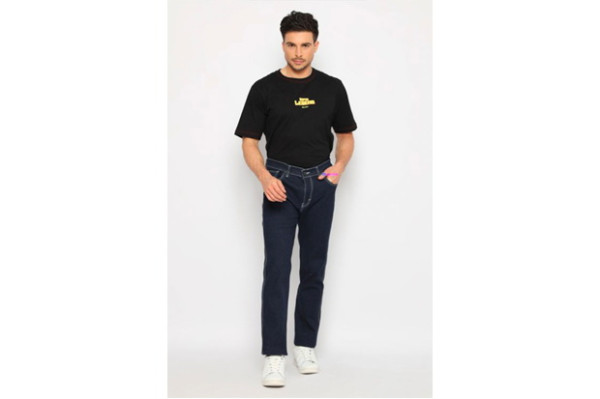 Cari Celana Slim Fit Pria yang Trendi buat Bukber? Intip Koleksi dari Nuber Berikut Ini!