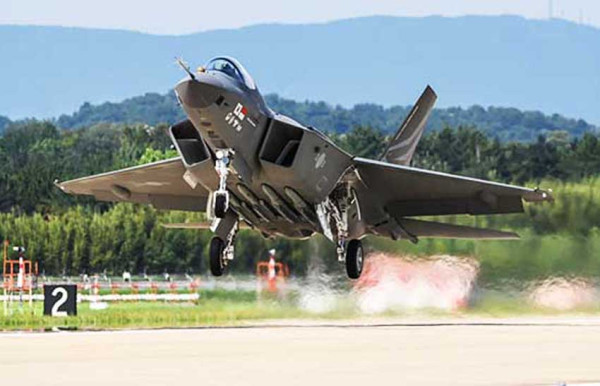 Pesawat Tempur KF-21 Boramae Sukses Uji Tembak Rudal Meteor dan Senapan Gatling