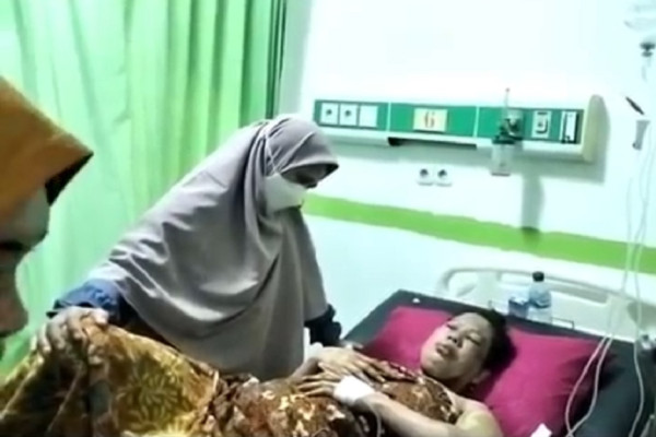 Ngeri! Janda Muda Disiram Air Keras OTK saat Pulang Jualan