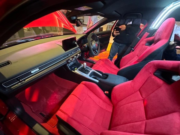 Honda Civic Type R 2023 Meluncur dengan Harga Rp1,4 Miliar, 95 Orang Rebutan Beli