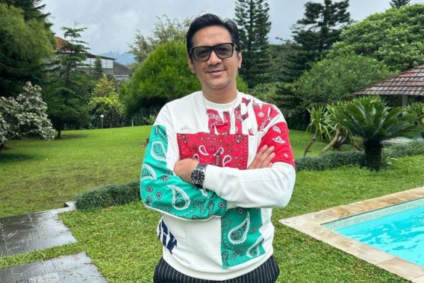 10 Artis Indonesia yang Sudah Berstatus Haji, Nagita Slavina 2 Kali ke Tanah Suci