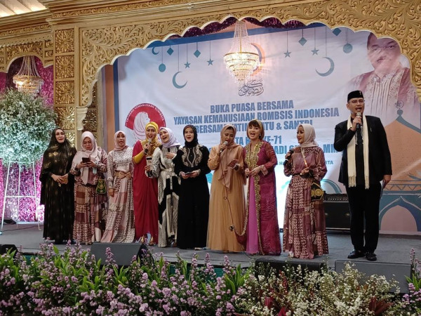 Rombsis Indonesia Ajak Ratusan Anak Yatim Piatu dan Santri Bukber di Hotel Mewah Jakarta