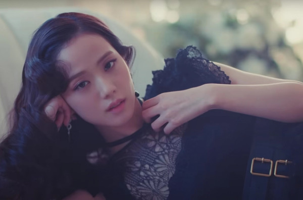 Arti Lagu 'Flower' dari Jisoo BLACKPINK, di MV Ganti Baju Lebih dari 10 Kali