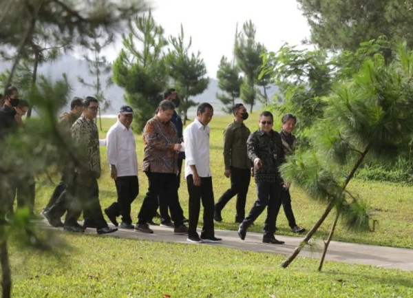 Ada KEK Lido, Jokowi Harap Masyarakat Berwisata di Dalam Negeri
