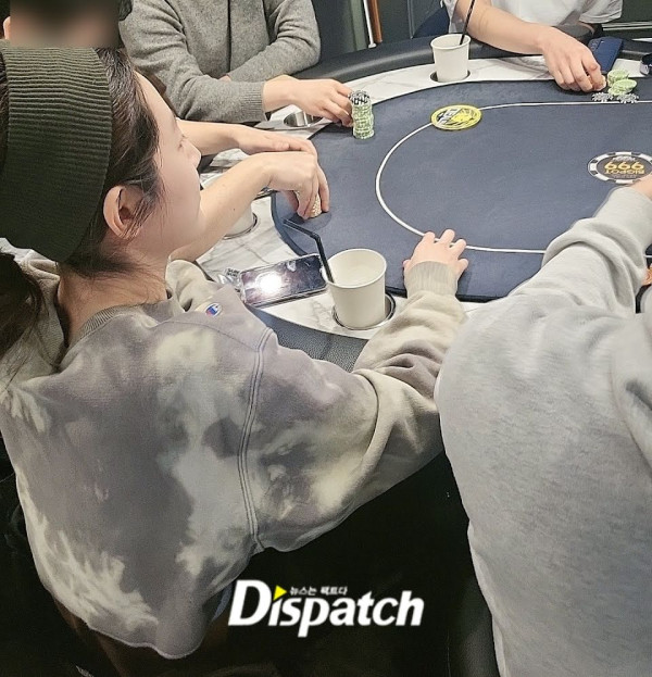 Mengaku Hidup Susah, Kim Sae Ron Keciduk Dispatch Asyik Main Poker