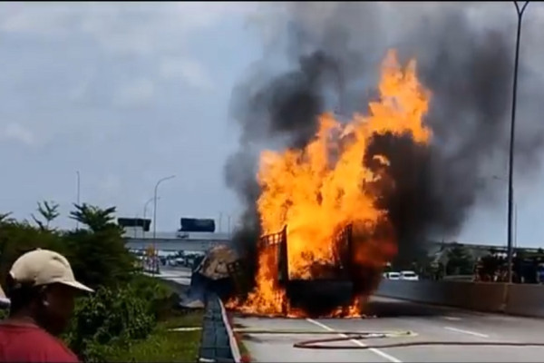 Kronologi Tabrakan Maut di Tol Pemalang yang Tewaskan 3 Orang