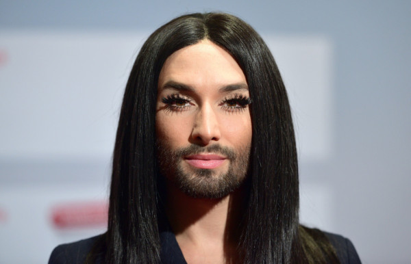 7 Artis Hollywood yang Berjuang Melawan HIV, Ada Freddie Mercury