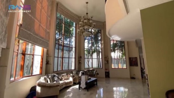 5 Artis Indonesia yang Punya Rumah Mistis, Nomor 4 Diungkap Sara Wijayanto