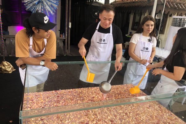 Meta Bersama MNC Peduli dan StarHits Bagikan Kebaikan Melalui Tumpah Ruah Berkah