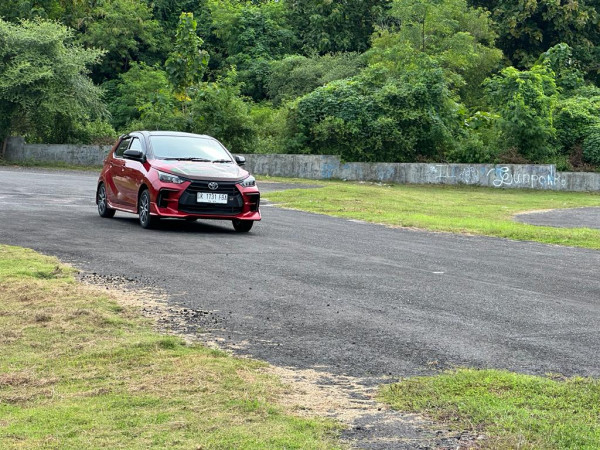 Bukan LCGC, Begini Rasanya Mencoba Performa dan Manuver Toyota Agya GR Sport di Trek