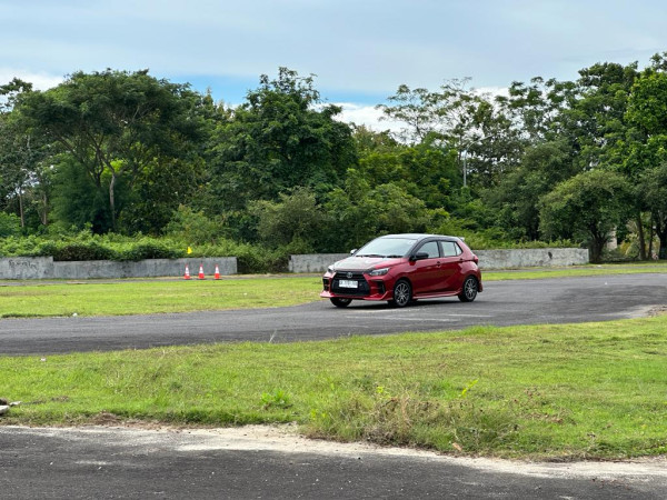 Bukan LCGC, Begini Rasanya Mencoba Performa dan Manuver Toyota Agya GR Sport di Trek