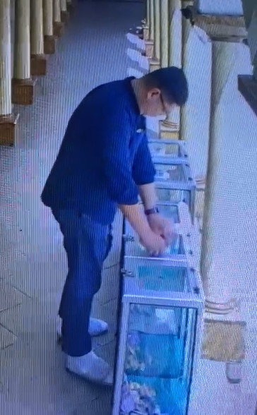 Tersangka Penempel QRIS Palsu di Masjid Jakarta Ternyata Mantan Karyawan Bank