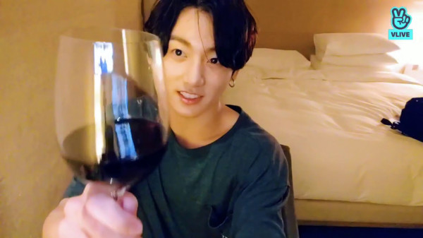 7 Idol K-Pop Populer yang Mabuk saat Siaran, Terbaru Yeonjun TXT