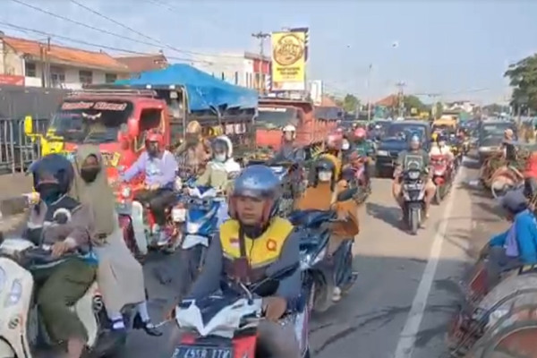 11 Hari Jelang Lebaran, Pemudik Bermotor Padati Pantura Cirebon
