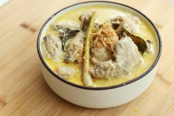 4 Makanan Khas Lebaran yang Mengandung Kolesterol Tinggi