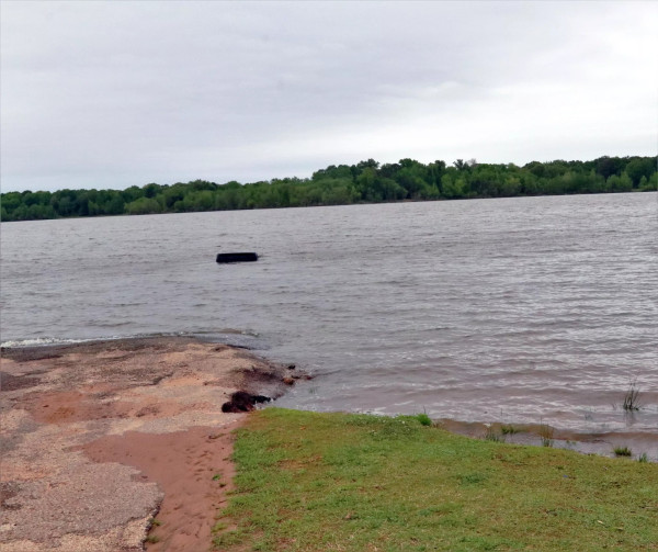 Jeep Wrangler Tenggelam Dua Jam di Danau, Sopir Perempuan Masih Selamat