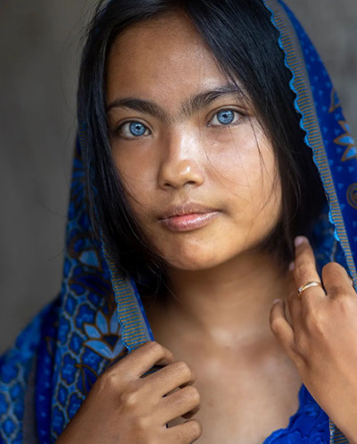 Fotografer Dunia Kepincut Gadis Sunda Bermata Biru, Jadi Obyek Foto Favorit Sepanjang Masa