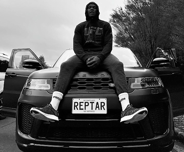 Saingi Khabib Nurmagomedov, Ini Koleksi Mobil Petarung UFC Israel Adesanya